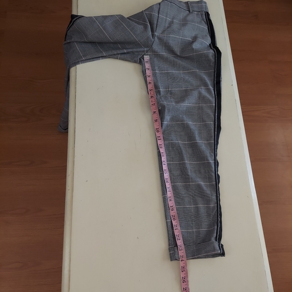 Zara plaid pull on cropped pants with side stripe black white size XS - Picture 9 of 10